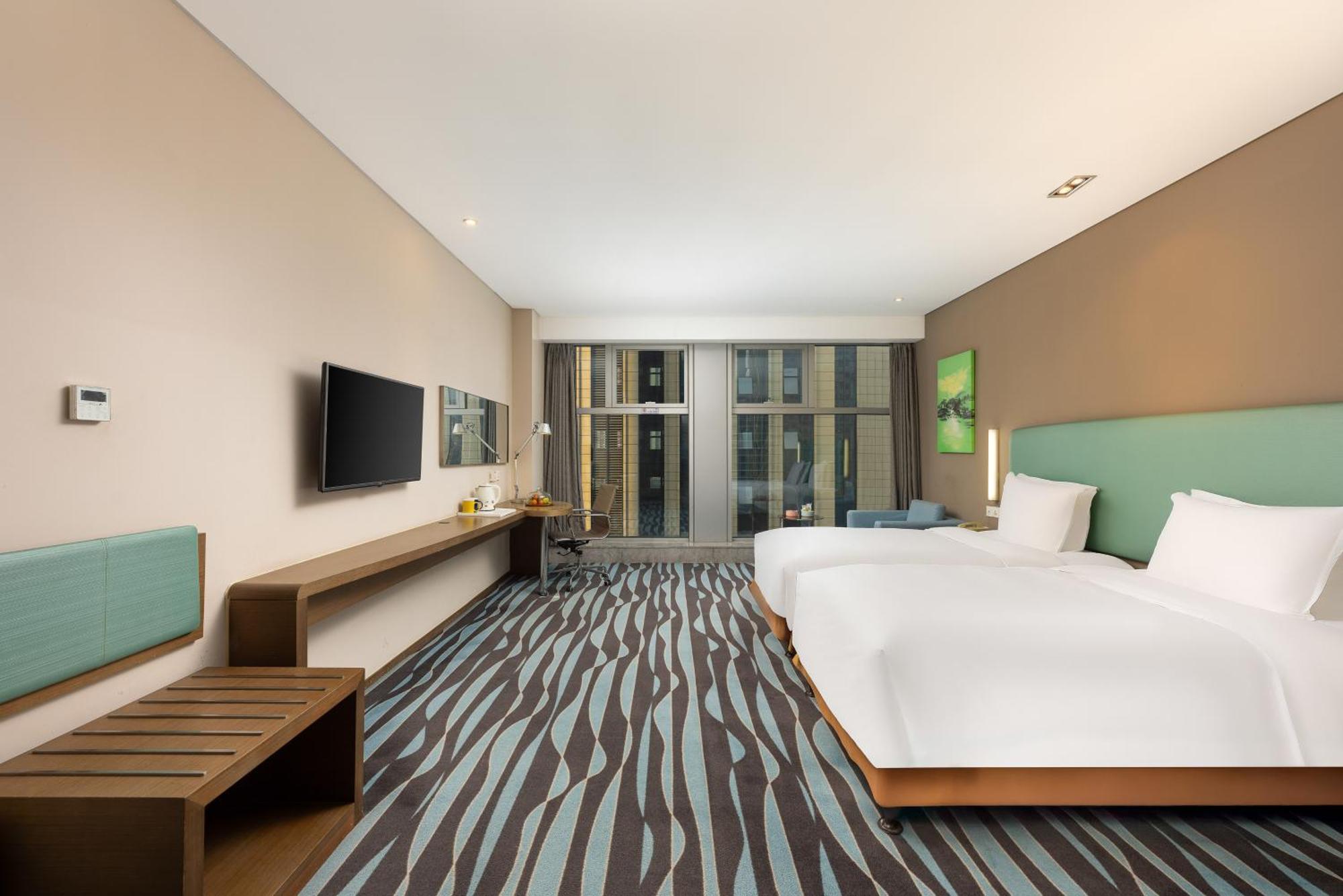 Holiday Inn Express Hangzhou Huanglong Exterior photo