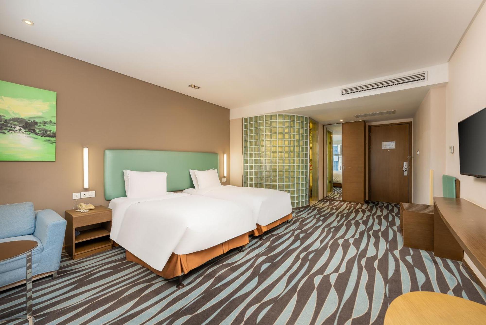 Holiday Inn Express Hangzhou Huanglong Exterior photo