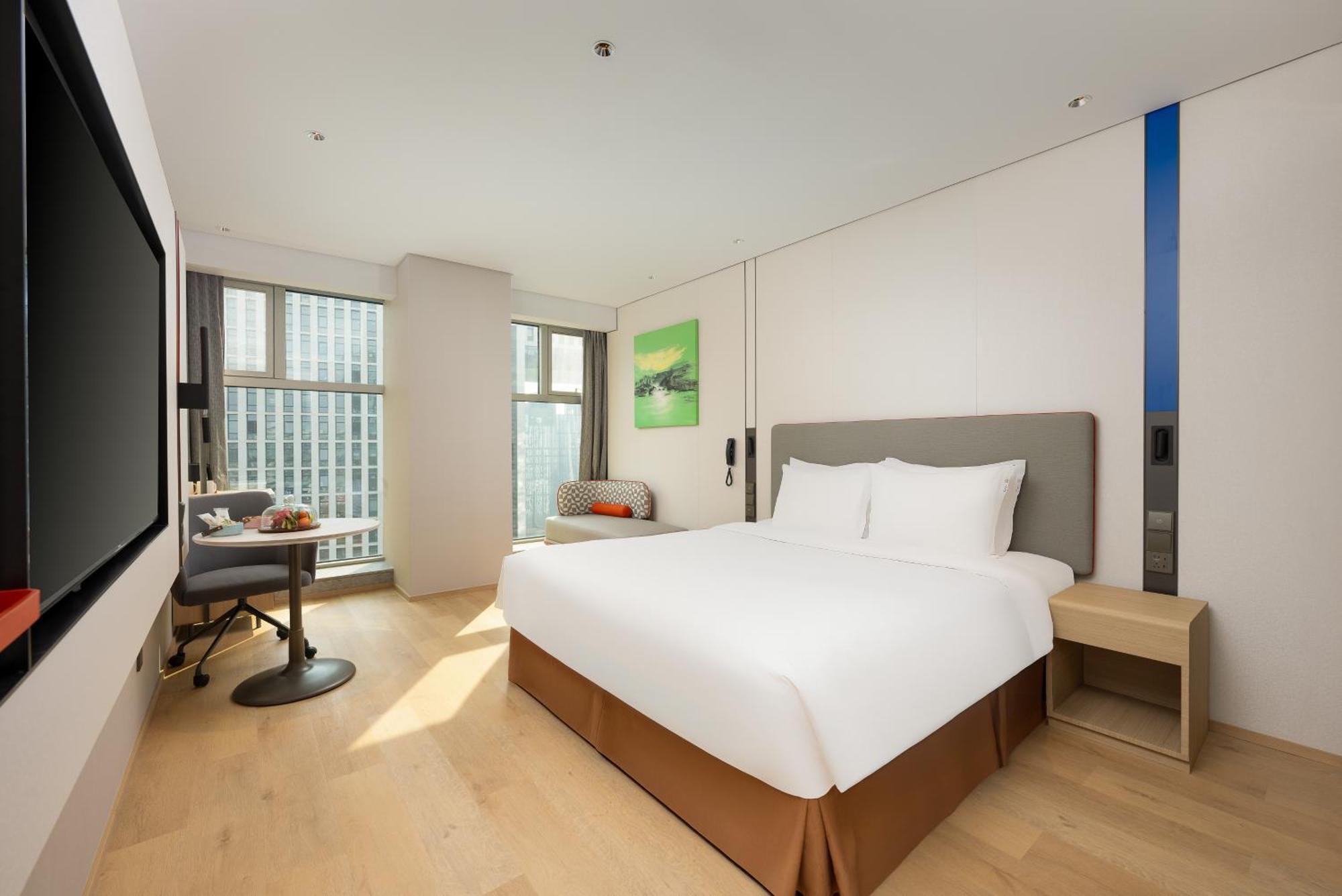 Holiday Inn Express Hangzhou Huanglong Exterior photo