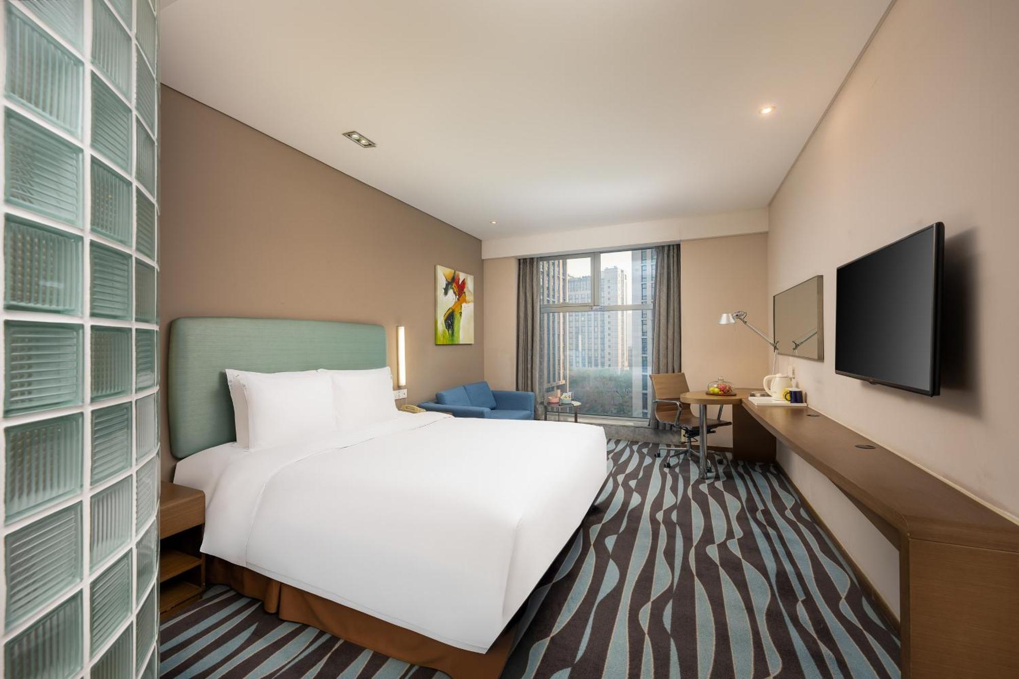 Holiday Inn Express Hangzhou Huanglong Exterior photo