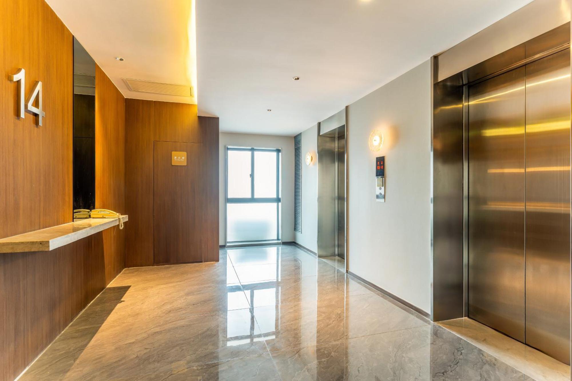 Holiday Inn Express Hangzhou Huanglong Exterior photo