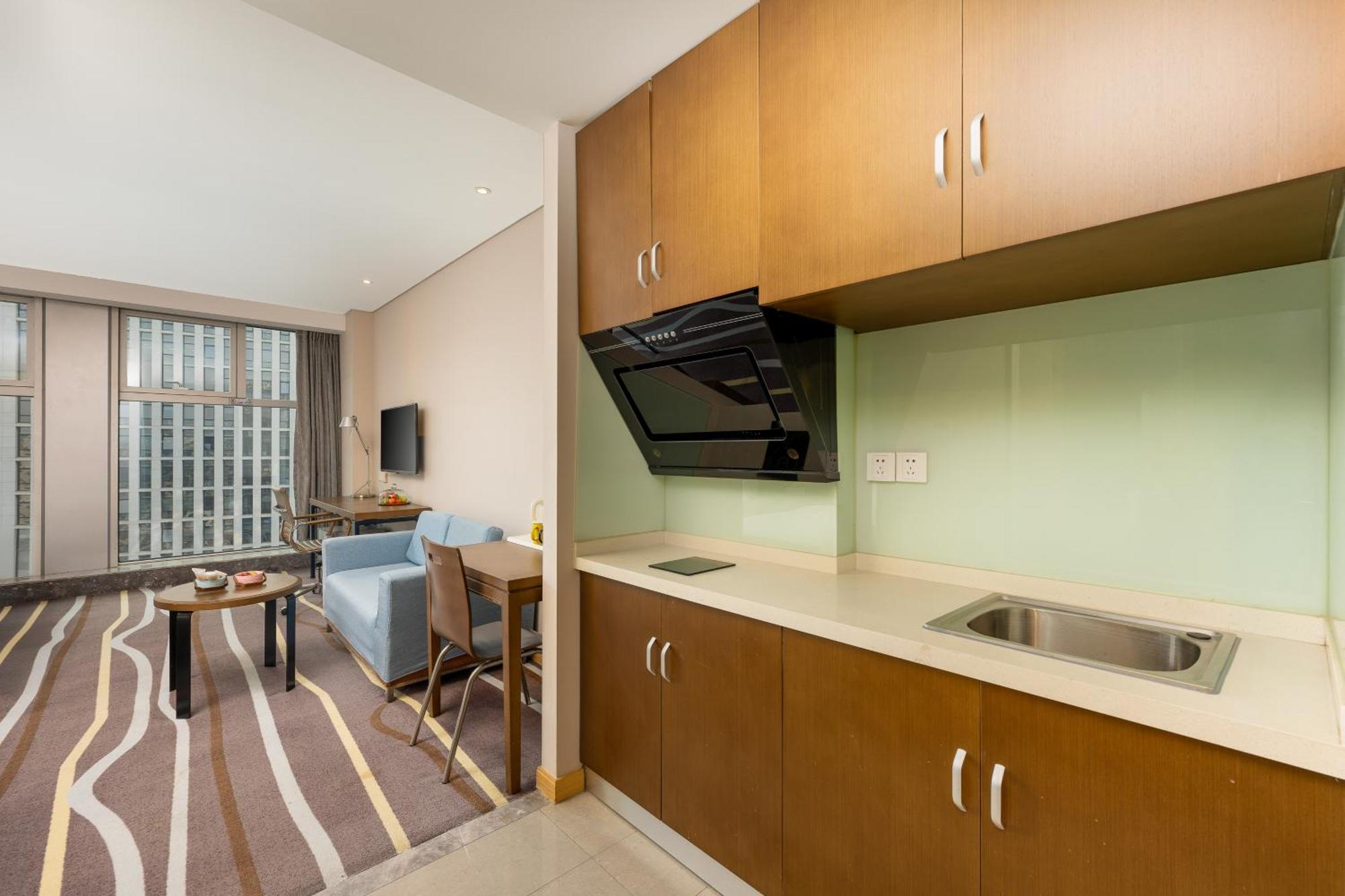 Holiday Inn Express Hangzhou Huanglong Exterior photo