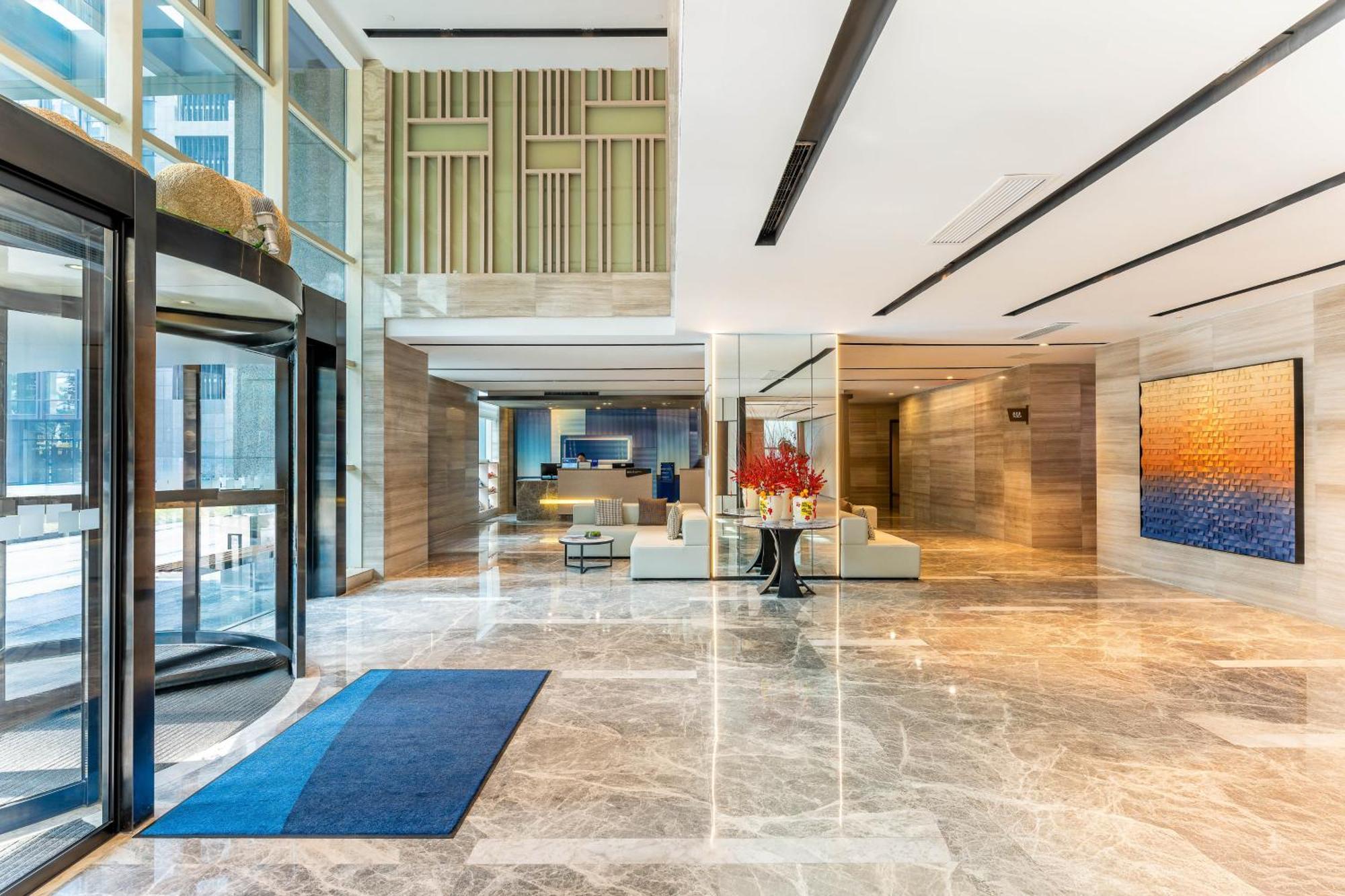 Holiday Inn Express Hangzhou Huanglong Exterior photo